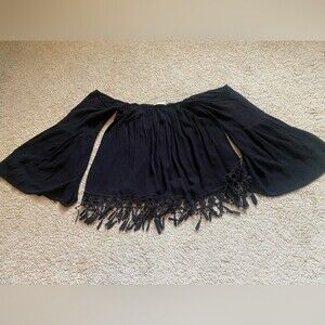 Entro Off-The-Shoulder Fringe Blouse